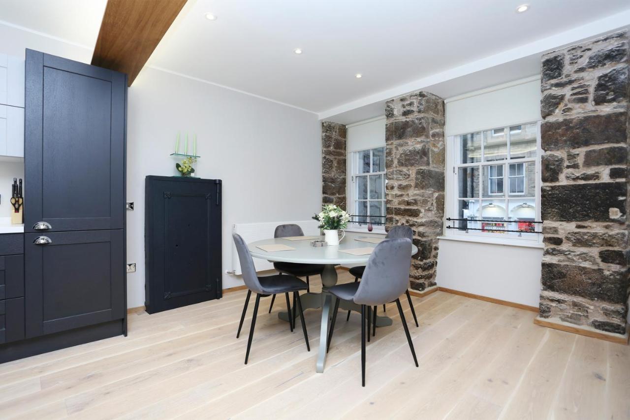 Joivy Refurbished Home On The Royal Mile Единбург Екстер'єр фото