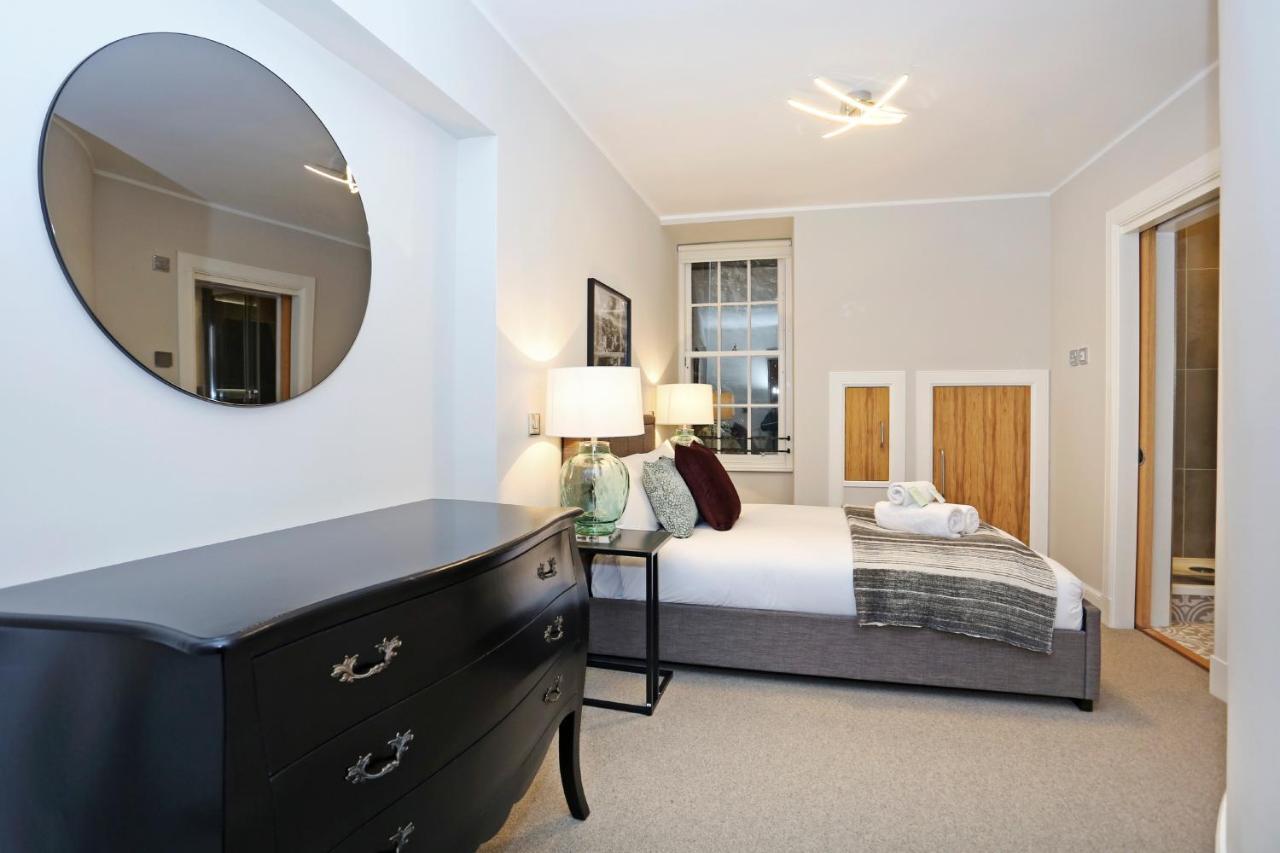 Joivy Refurbished Home On The Royal Mile Единбург Екстер'єр фото